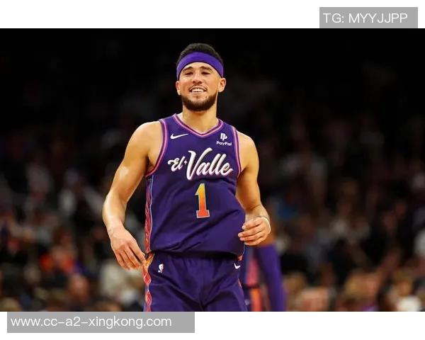 布克表现出色18投7中罚球11中8砍下24分5板7助助力球队赢球