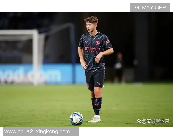 爱德华兹表现平平半场仅得9分3板2助正负值惨淡11