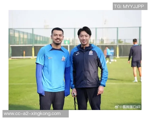 媒体人揭秘申花门将教练罗伯茨的辉煌履历曾任阿森纳米兰教练并在华夏执教 媒体人揭秘申花门将教练罗伯茨的辉煌履历曾任阿森纳米兰教练并在华夏执教